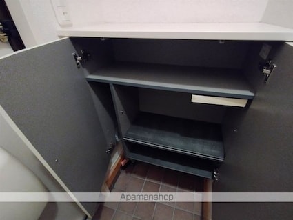 ロイヤルコート[1LDK/47.21m2]の内装5