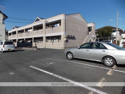 ベルクレスト[2LDK/49.5m2]の駐車場2