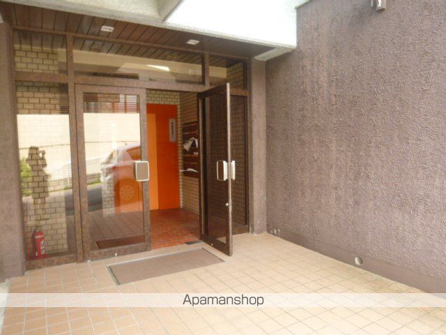 スカイル白川の玄関写真