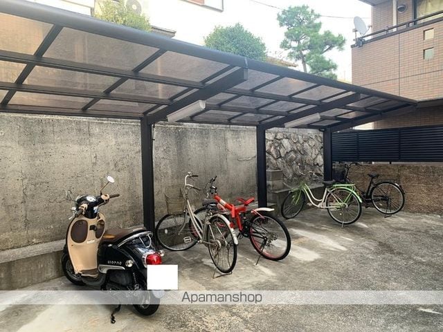 ラトゥール江坂の内装写真