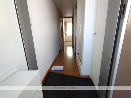 レオパレスヨロズヤＥ[1K/19.87m2]の玄関