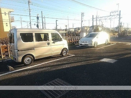 レオネクストヴィーブルⅢ[1R/27.8m2]の駐車場2
