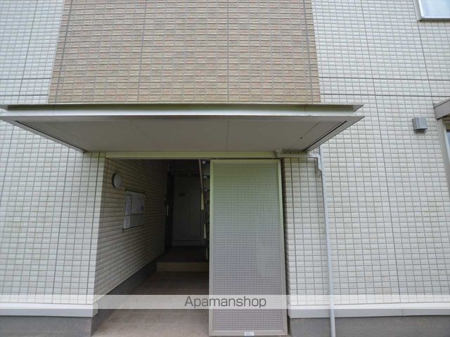 ソレイユA棟の玄関写真
