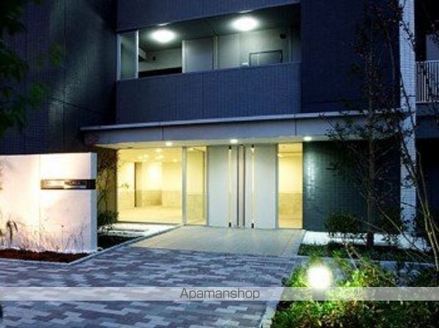 レジディア中延の玄関写真