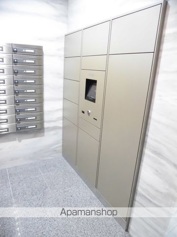 ノルデンタワー南森町プレミアムの玄関写真