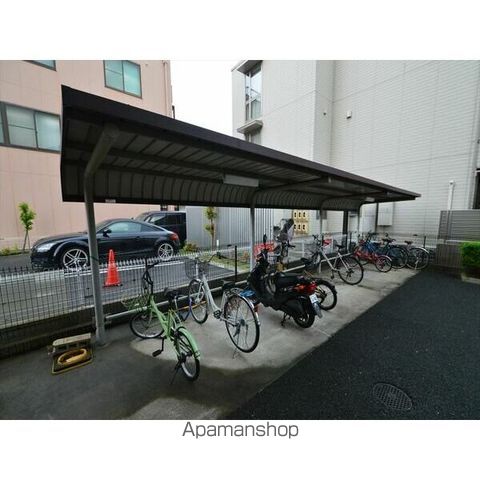クイーンズ・スクエアの内装写真