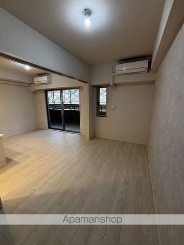 SPLENDIDEOSAKAEASTの内装写真
