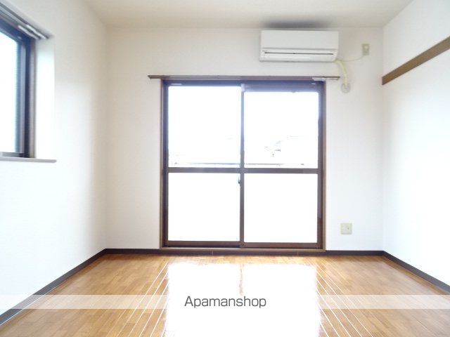 ピンキッシュの内装写真