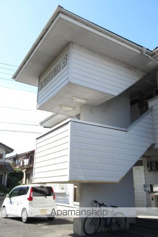 永光ツインハウス B棟の玄関写真