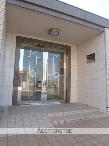 LUMIEREDUOFB館の玄関写真