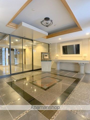 PRESSANCE心斎橋リベルタの玄関写真