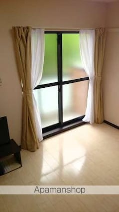 レオネクスト玻璃器[1K/25.21m2]のリビング・居間1