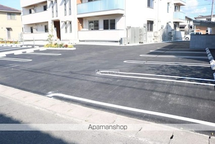 カサペペ[3LDK/76.74m2]の駐車場3