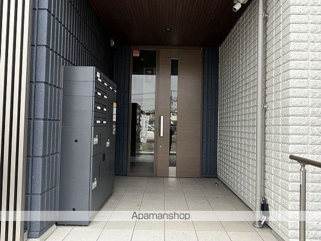 ヘーベルメゾン プラネス南条の玄関写真