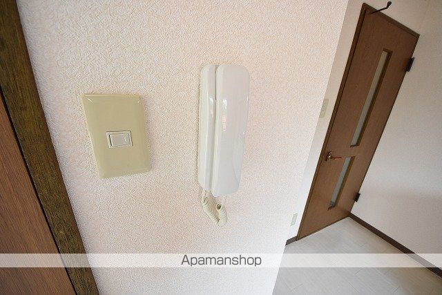 クリムゾン27の内装写真