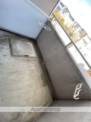 ロイヤルパレス東観音[1R/17.23m2]のバルコニー