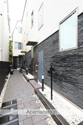 東京都港区南青山４丁目[1R/24.22m2]のエントランス1