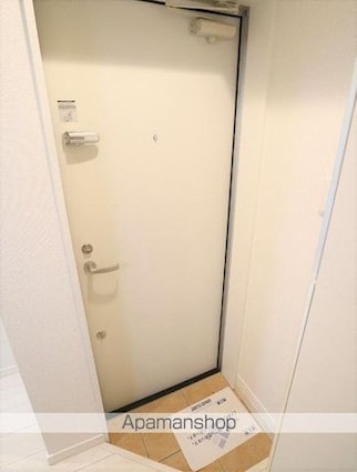 アクティ氷川台[1K/19.95m2]の玄関1