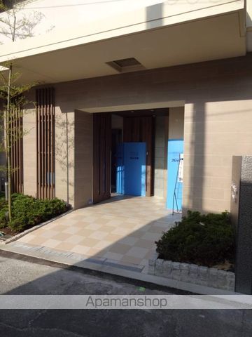 レオンコンフォート上本町の玄関写真