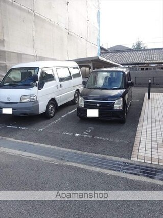 和歌山県和歌山市小松原５丁目[1K/27m2]の駐車場2