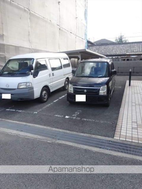 和歌山県和歌山市小松原５丁目[1K/27m2]の駐車場2