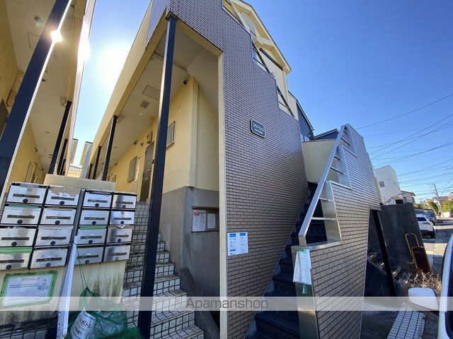フジパレス湘南五番館の玄関写真