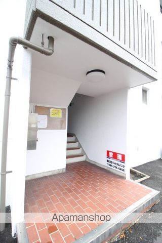 操南ハイツの玄関写真