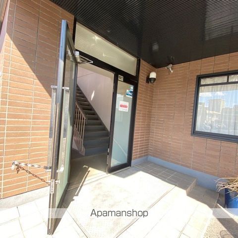 ハイツアムールの玄関写真