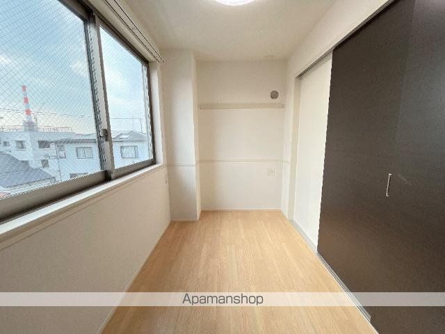 フォルマ日宇那の内装写真