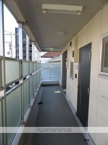 いずみマンションの玄関写真