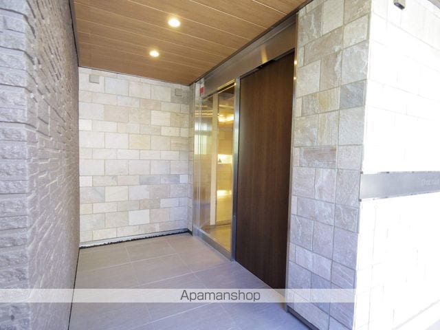 東京都武蔵野市中町２丁目[2LDK/67.18m2]の共用部2