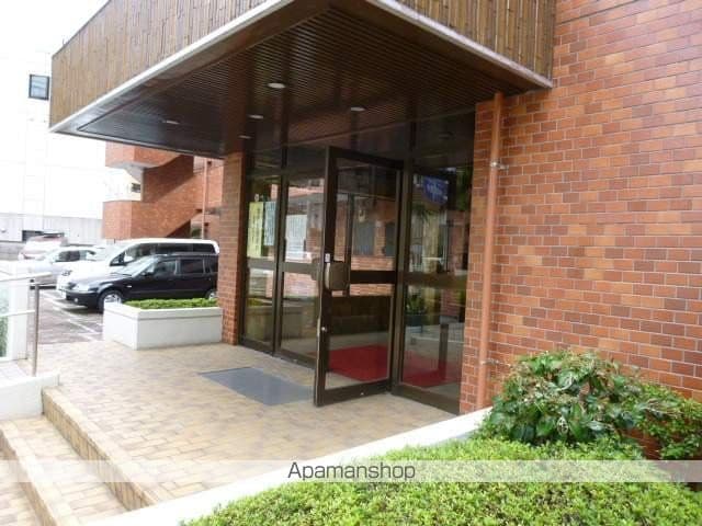 府中フラワーハイホームの玄関写真