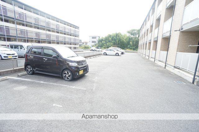レオパレスLA VISTA2の玄関写真