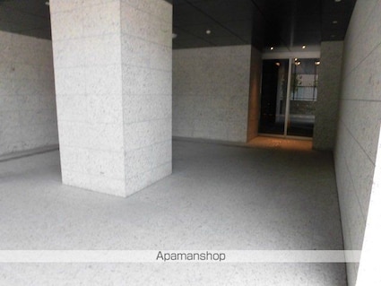 ザ・パークハウス西新宿タワー６０[3LDK/81.5m2]の共用部6