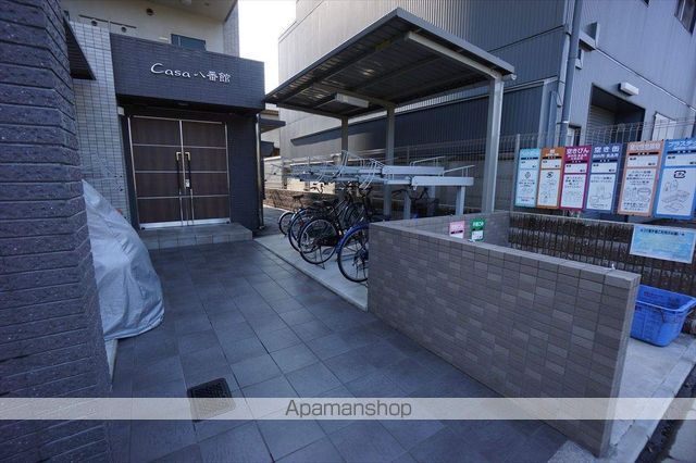 CASA八番館の玄関写真