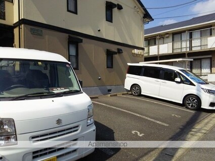 ヴィラセレッソ[2LDK/53.3m2]の駐車場