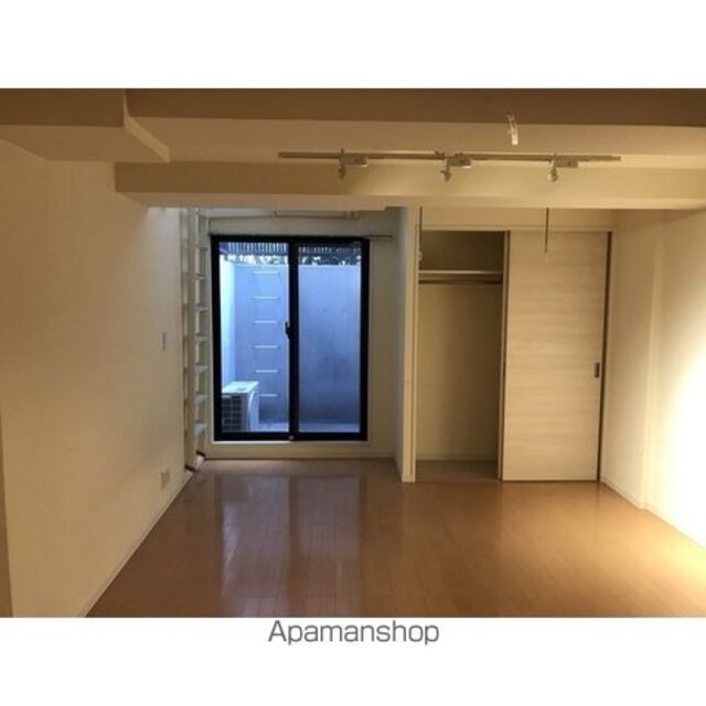 ソレーユ四谷三丁目[1R/28.21m2]の収納