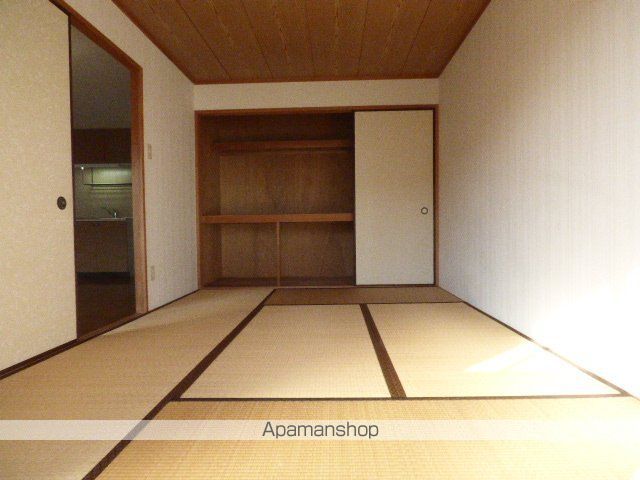 ティーズ緑地の内装写真