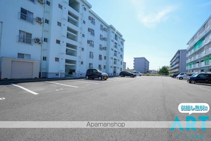 メゾン久米２号棟[3DK/52.8m2]の駐車場