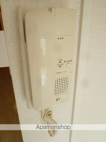 EーONEの内装写真