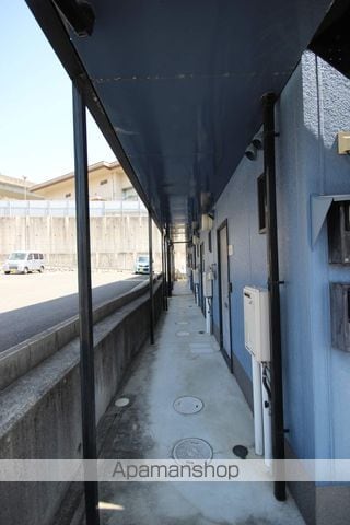 フォーレストヒルズ A棟の玄関写真