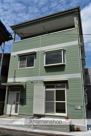 ソレイユ初芝の外観写真