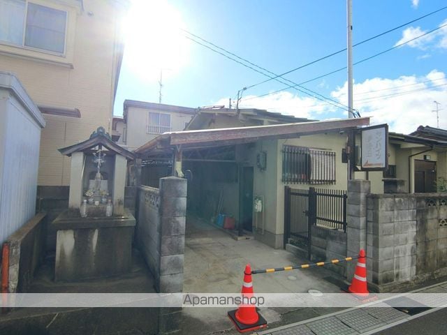 サンハイツ伊勢田の玄関写真