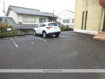 ローサセタ[1R/31.5m2]の駐車場