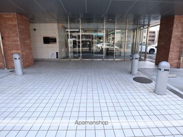 アーバンフラッツ伏見の玄関写真