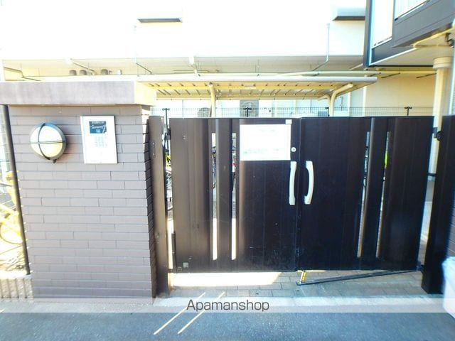 レオパレスドリームハウス枚方の玄関写真