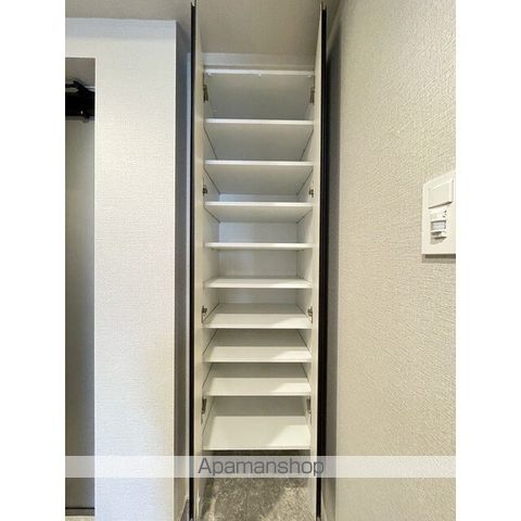 コンフォリア・リヴ茅場町の内装写真