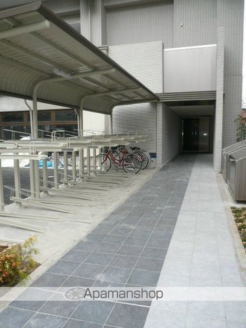 ウィンヒルズ勝田台の玄関写真