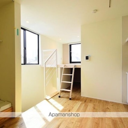 東京都新宿区舟町[1R/22.19m2]のリビング・居間1