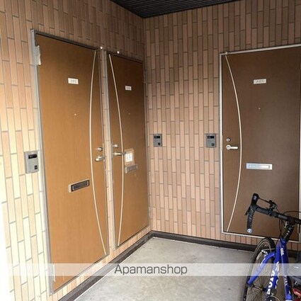 プリウス[1K/27.6m2]のエントランス3